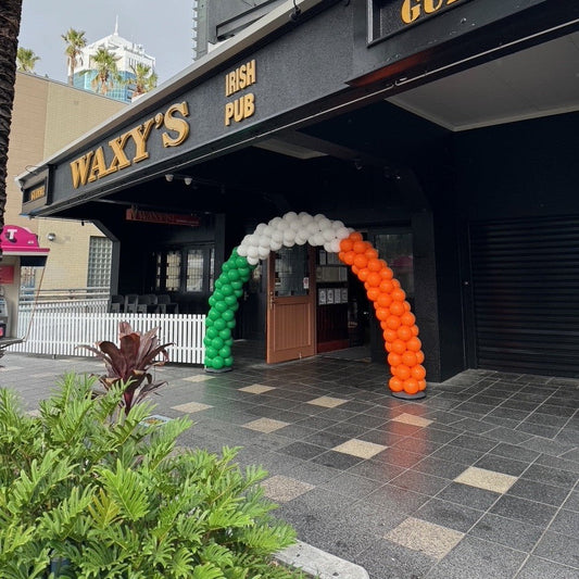 St Patrick’s Day Balloon Arch